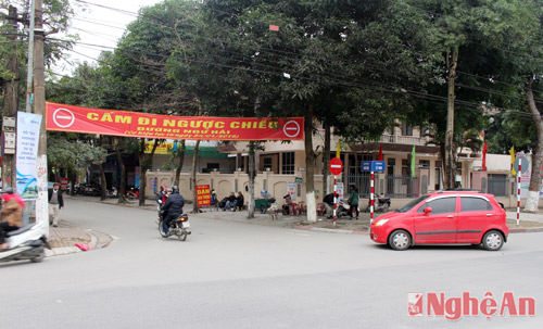 Giao vé miễn phí tại đường Cao Xuân Huy01
